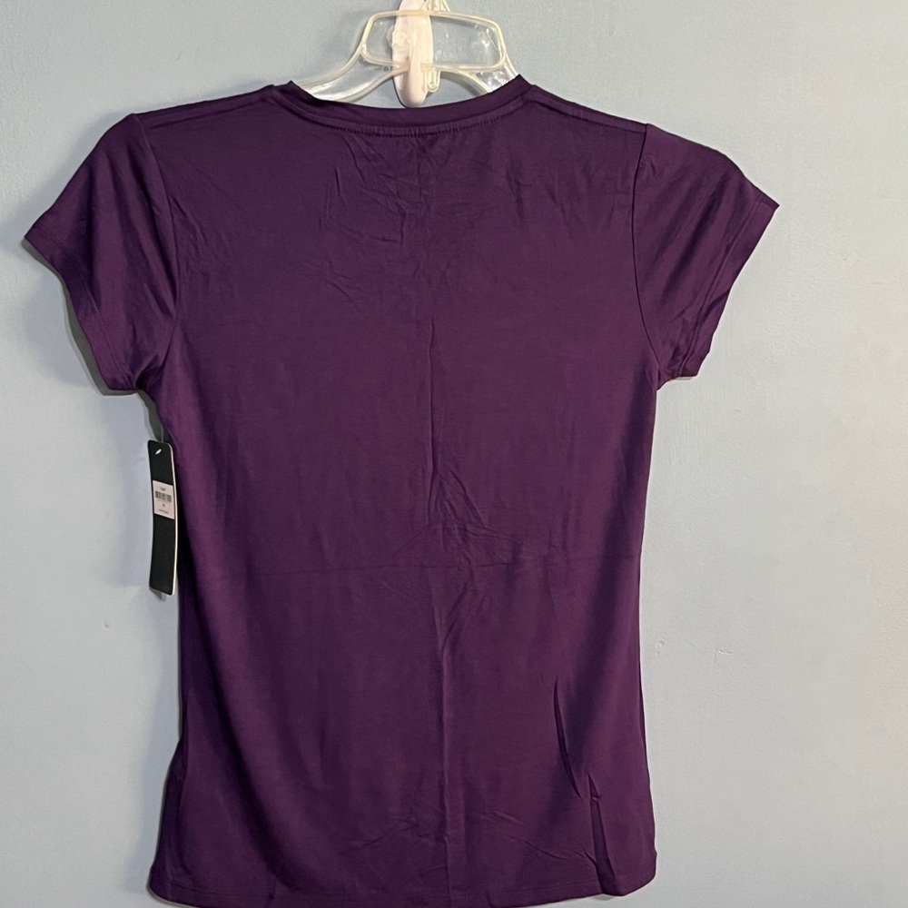 SELLING BeBe TOP for WOMEN SIZE M COLOR PURPLE SHORT SLEEVE BNWT - Picture 9 of 11